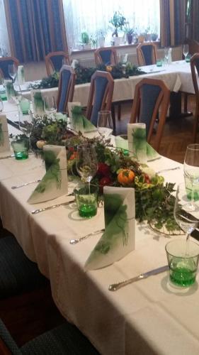 Hotel-gasthof-fleischerei - Zur Alten Post