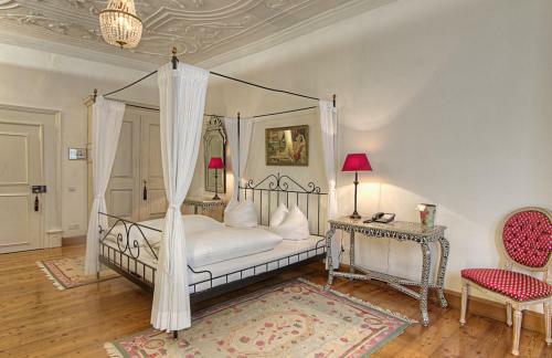 Hotel Orph�e
