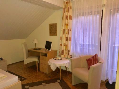 Hostal Haus Kesper-br�nen