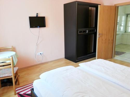 Hostal Pension Weisses Lamm