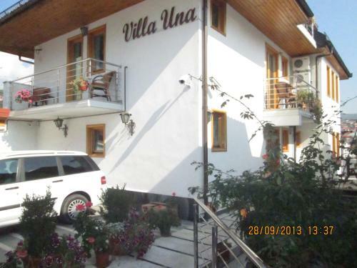 Hostal Villa UNA