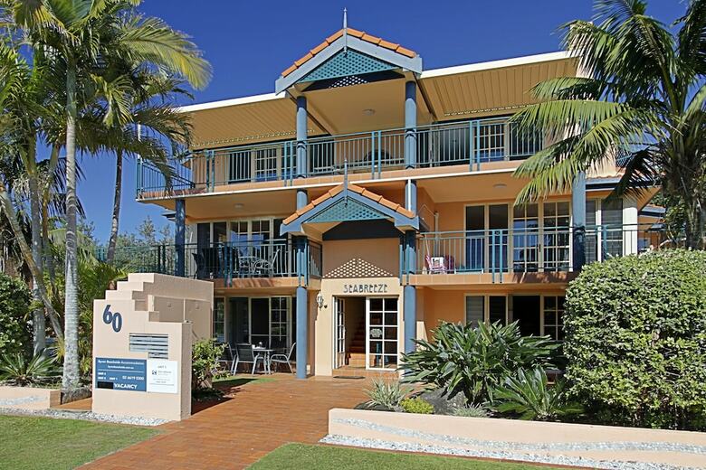 Apartamentos Sea Breeze On Main Beach