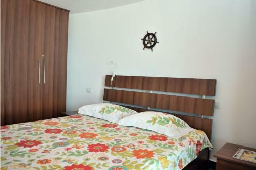 2 Beachfront Apartments + Parking + Wifi