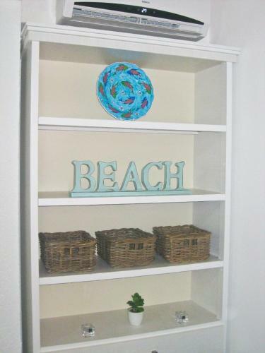 2 Beachfront Apartments + Parking + Wifi