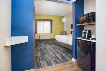 Hotel Holiday Inn Express Village West
