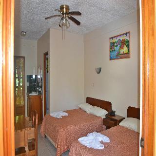 Tres Banderas Hotel(hdo)