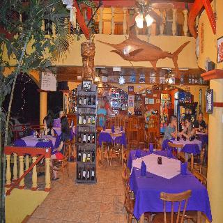 Tres Banderas Hotel(hdo)