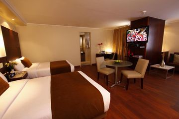 Reina Isabel Hotel
