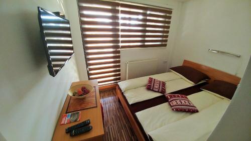 Hostal Pansion River