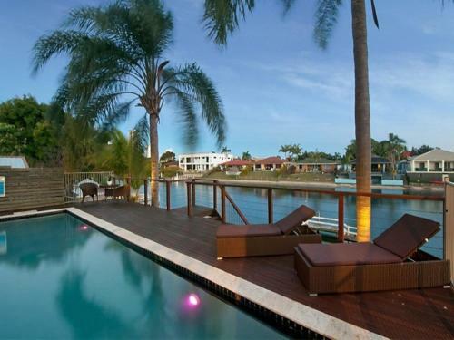 The Villa-whole House 6 Bedrooms 3 Bathrooms