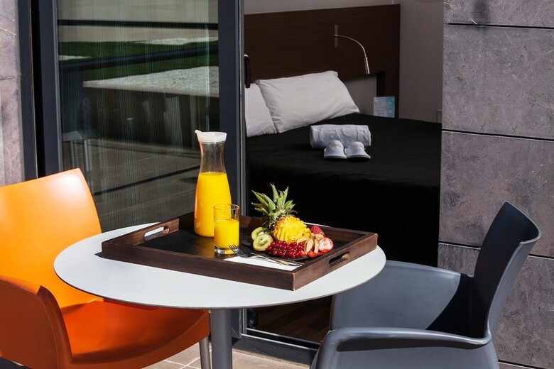Hotel Tach Madrid Airport