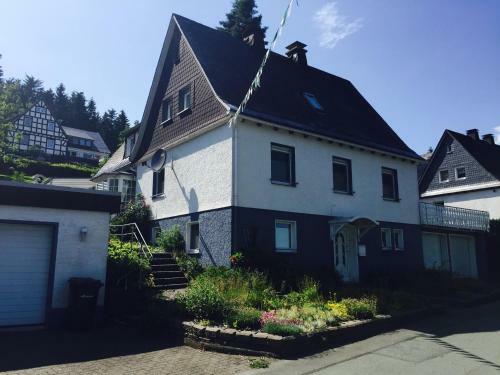 Apartment Astenweg 11