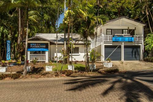 Albergue Cairns Beaches Flashpackers