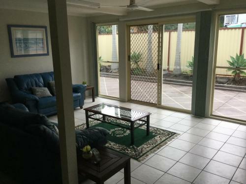 Redcliffe Holiday Let