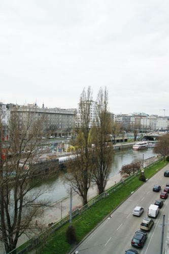 Amici Apartments Urania