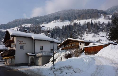 Hostal Pension Alpina Neustift