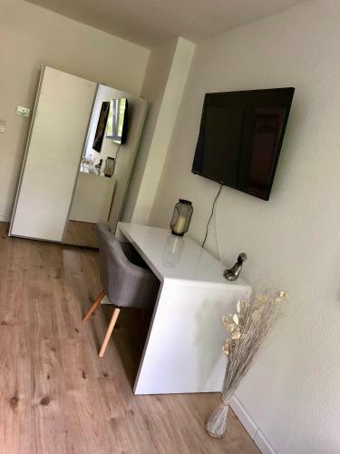 Apartment & Room H50