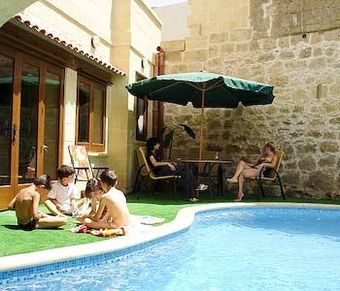 Hotel Tac-cikkarell Farmhouse