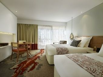 Hotel Sails In The Desert