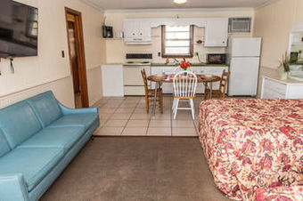 Hotel Oceanside Court By Kees Vacations