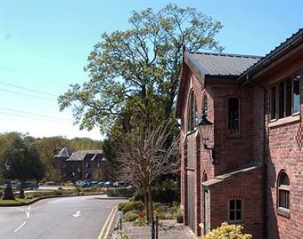 Bredbury Hall Hotel & Country Club