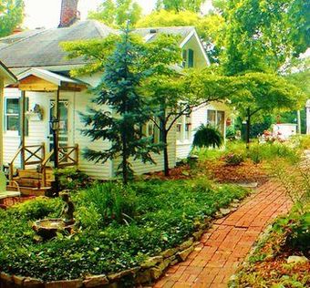 Bed & Breakfast Maple Leaf Cottage Inn