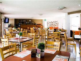 La Posada Hotel And Suites