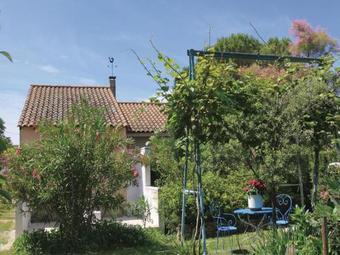 One-bedroom Holiday Home In Donzere