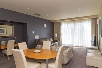 Hotel Peppers Seaport