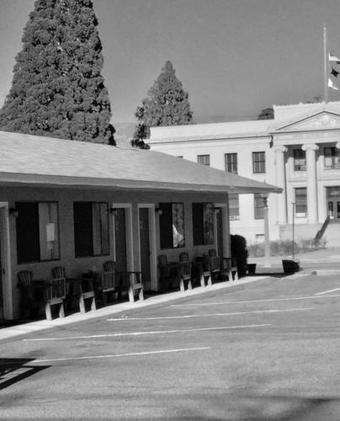 Independence Courthouse Motel