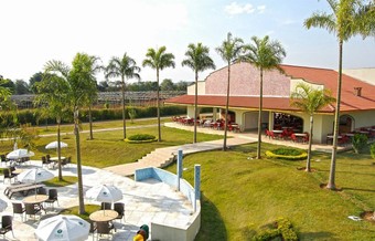 Tau� Hotel & Convention