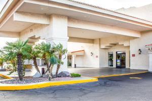 Hotel Quality Inn & Suites