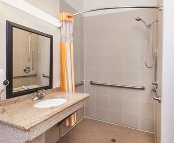 Hotel La Quinta Inn & Suites Winnie