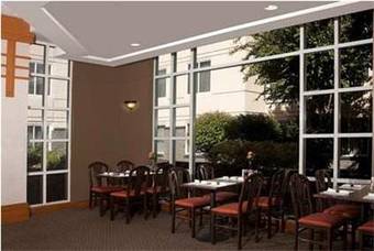 Doubletree Richmond Airport Hotel
