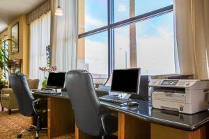 Hotel Comfort Suites