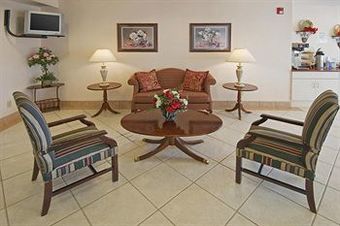 Hotel America�s Best Value Inn & Suites