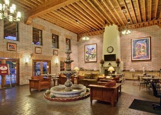 Hotel Comfort Suites At Sabino Canyon