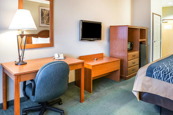 Hotel Comfort Inn & Suites