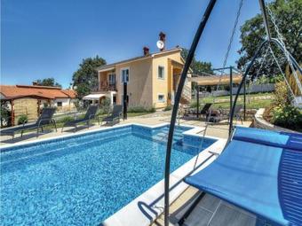 Holiday Home Radmani *li *