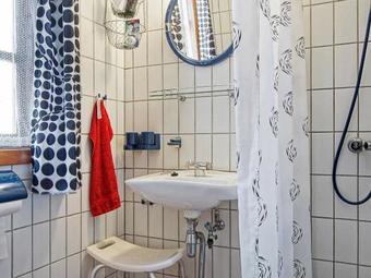 Three-bedroom Holiday Home In R�nne 4