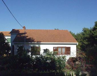 Apartments With A Parking Space Mirca (brac) - 728