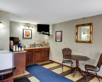 Hotel Econo Lodge Coliseum