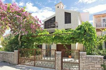 Apartment Mirca 732b