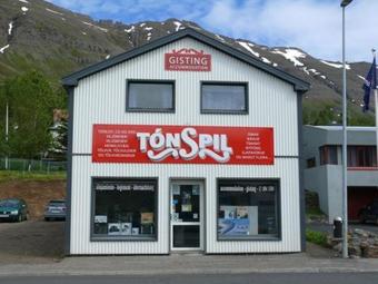 Hostal Guesthouse Tonspil
