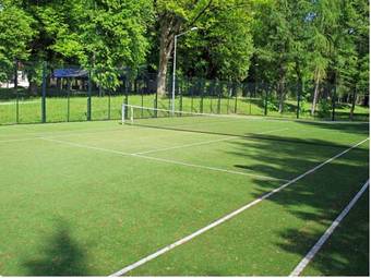 Hotel Ksi??ycowy Dworek