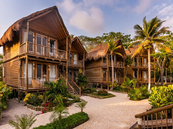 Isla Del Encanto Hotel & Spa