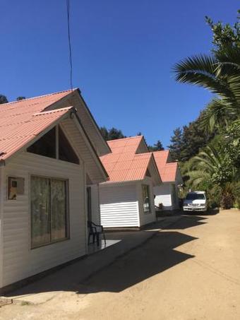 Hotel Caba�as Las Palmeras 1 C�huil