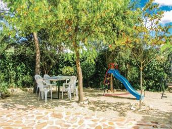 Five-bedroom Holiday Home In Caracabuey