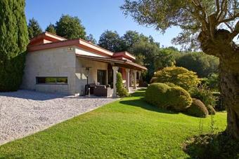 Gondomar Villa Sleeps 8 Pool Air Con Wifi