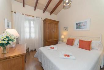 Randa Villa Sleeps 4 Pool Wifi